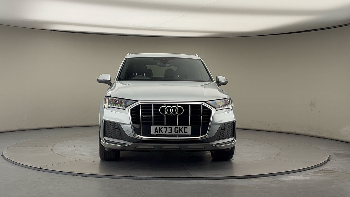 More views of Audi Q7