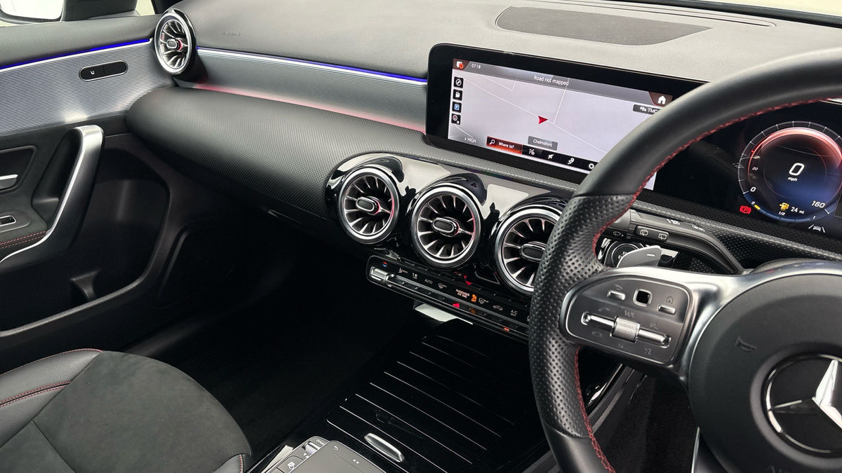 Mercedes-Benz A Class Image 18