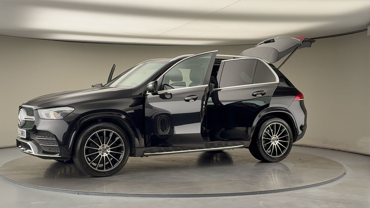 More views of Mercedes-Benz GLE