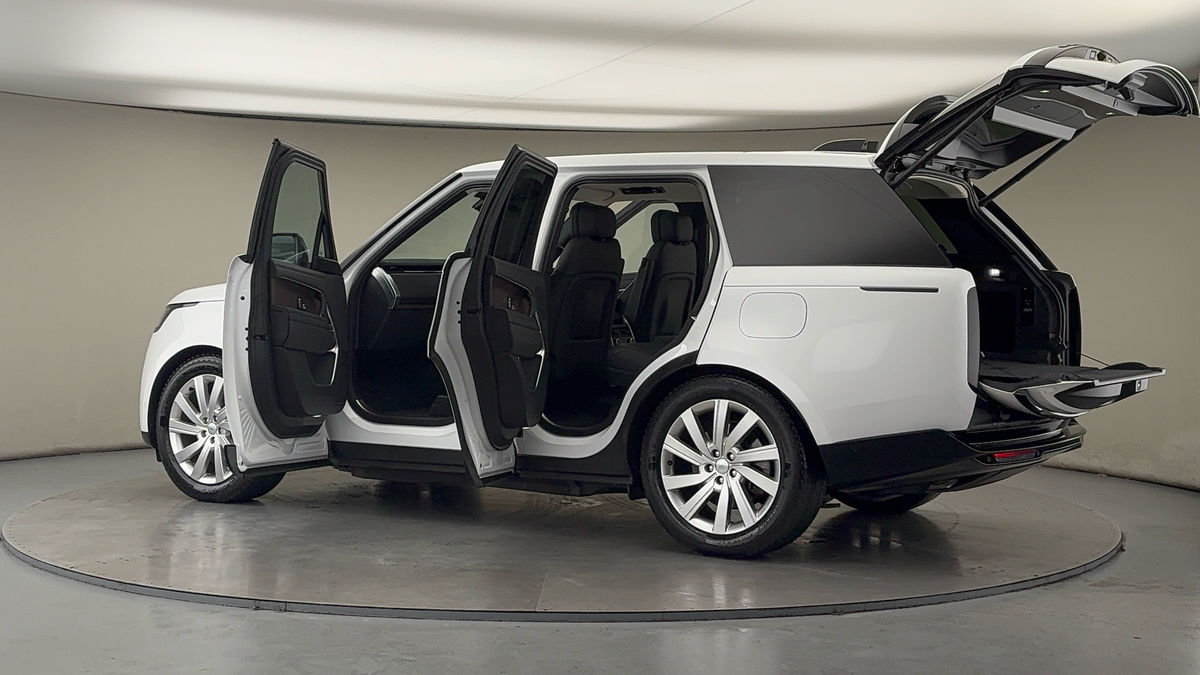 More views of Land Rover Range Rover