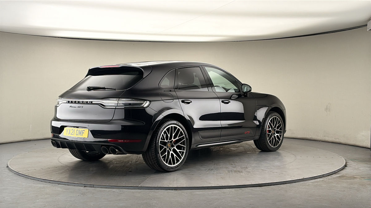 Porsche Macan Image 21