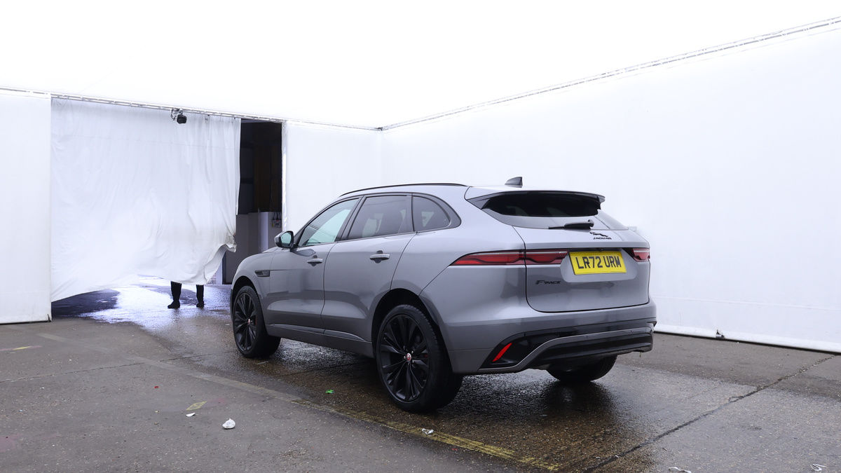 Jaguar F-PACE Image 3