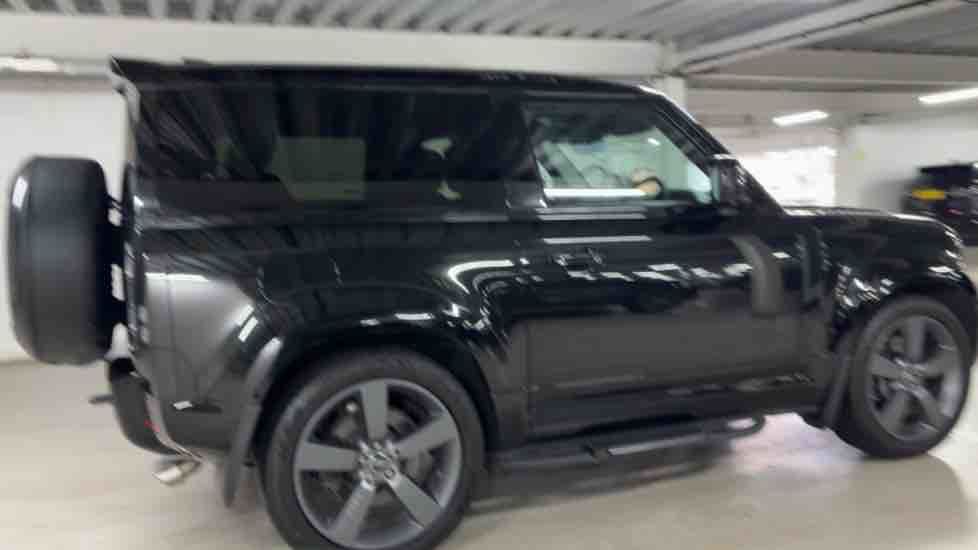 More views of Land Rover Defender 90