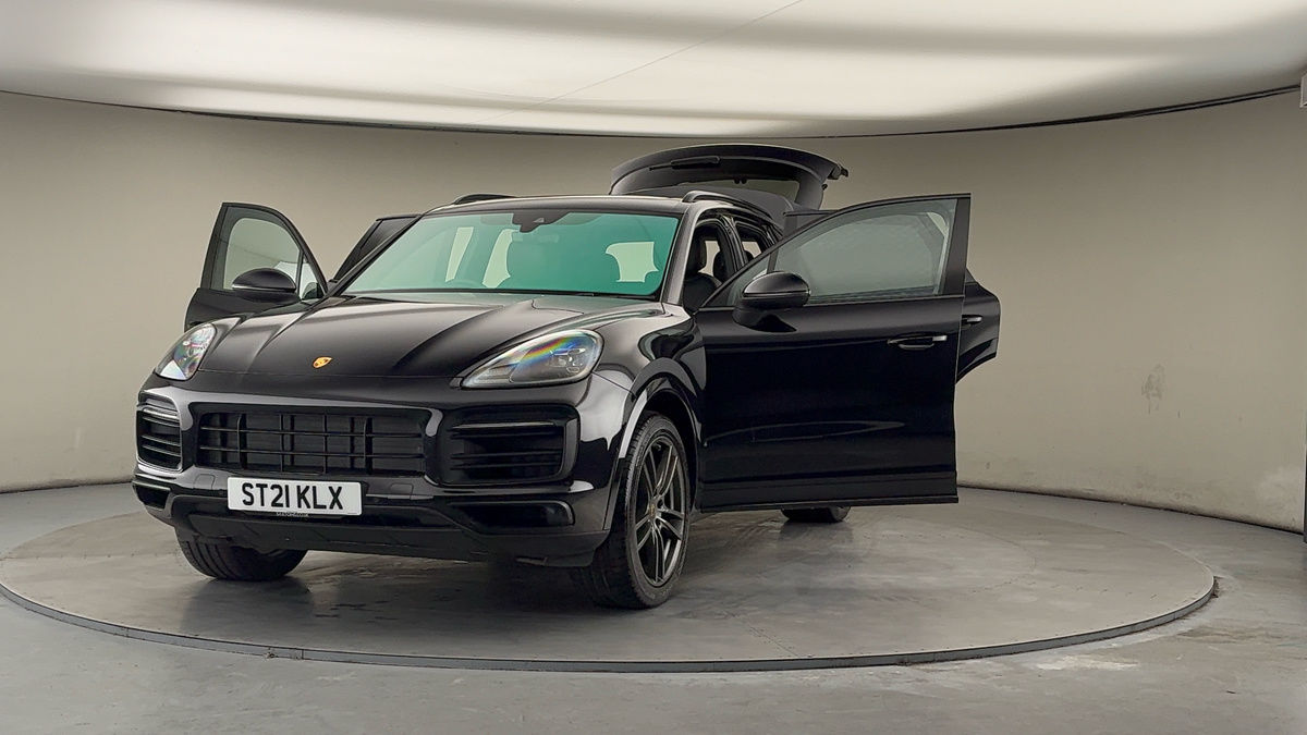More views of Porsche Cayenne