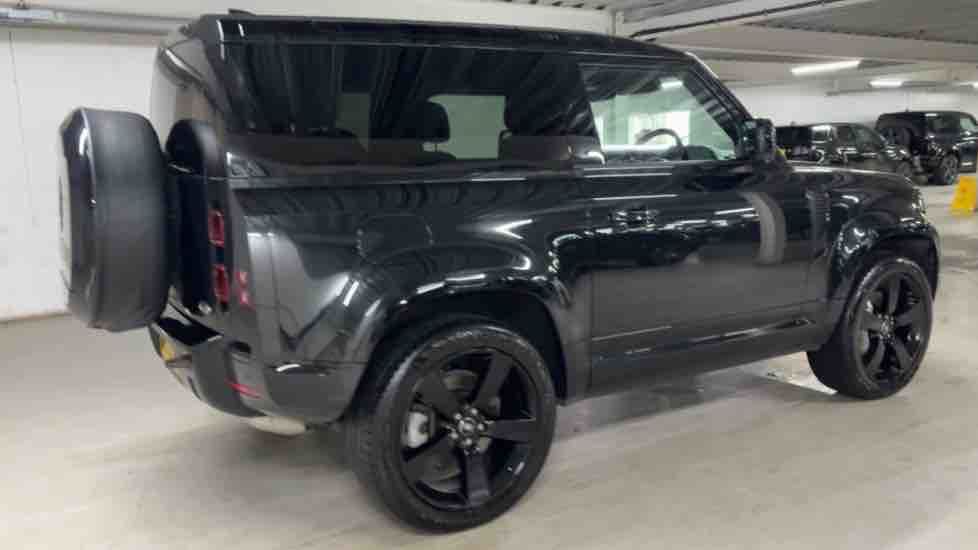 More views of Land Rover Defender 90