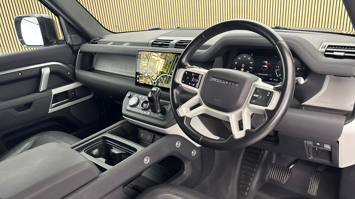 Land Rover Defender 90 Image 5