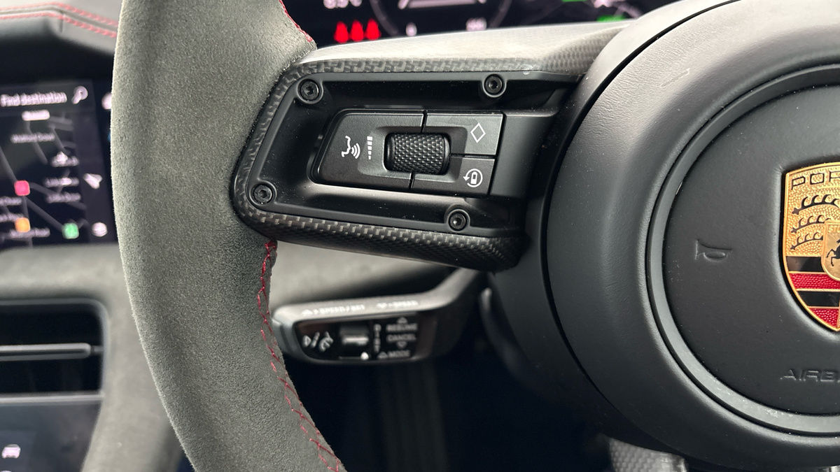 Porsche Taycan Image 13