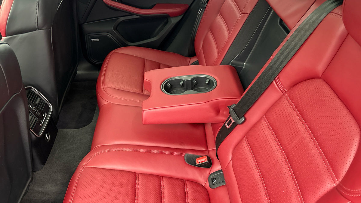 Porsche Macan Image 9