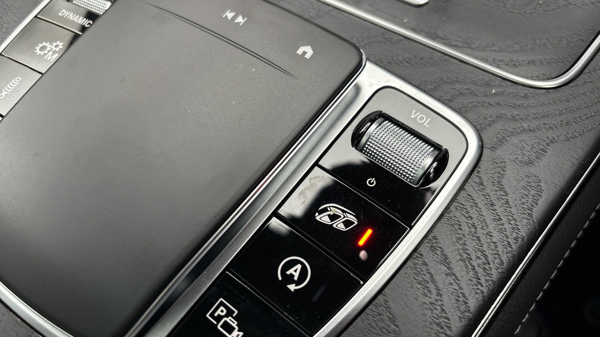 Mercedes-Benz GLC Image 32