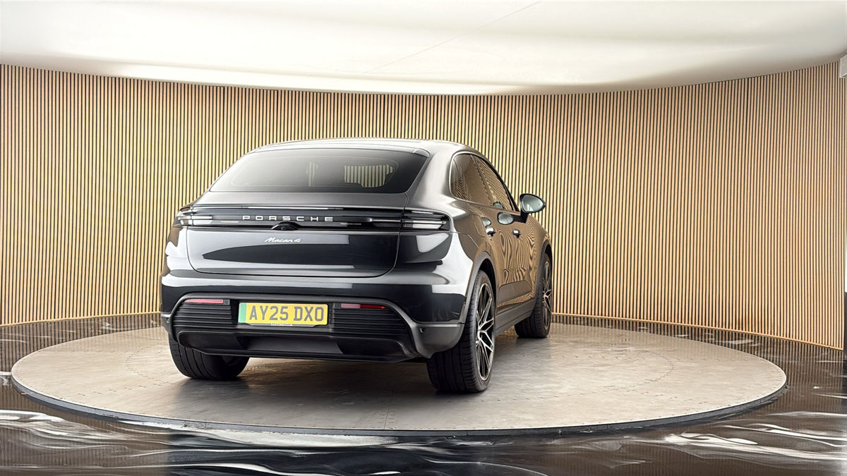 More views of Porsche Macan