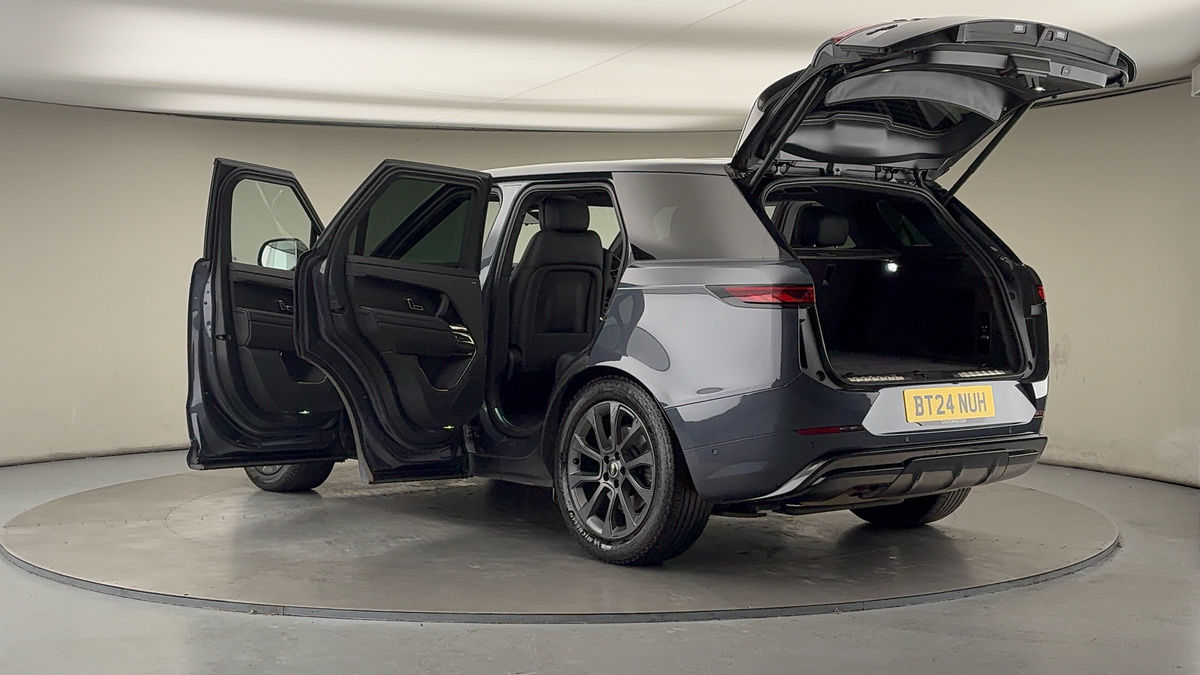 More views of Land Rover Range Rover Sport