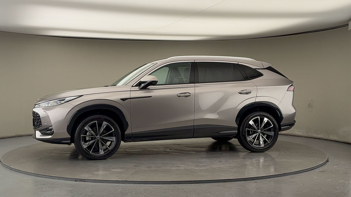 More views of MG MG HS