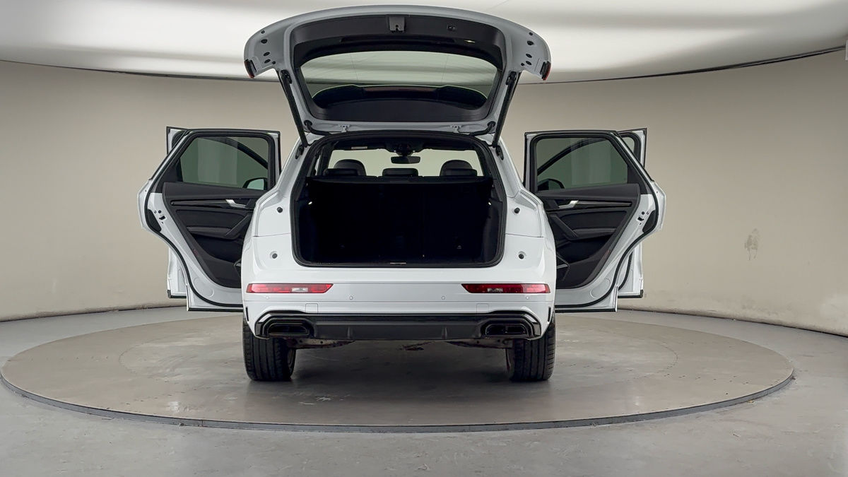 More views of Audi Q5