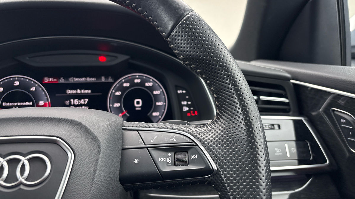 Audi SQ8 Image 14