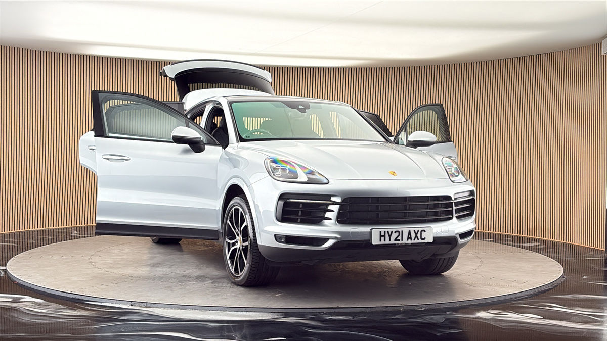More views of Porsche Cayenne