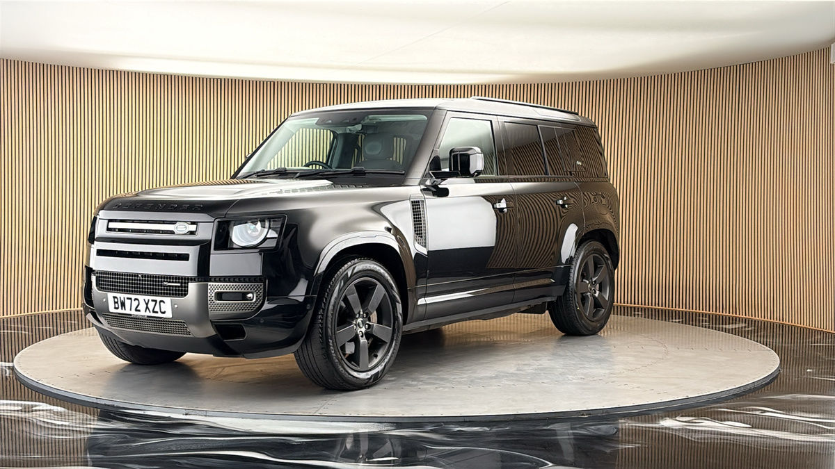 More views of Land Rover Defender 110