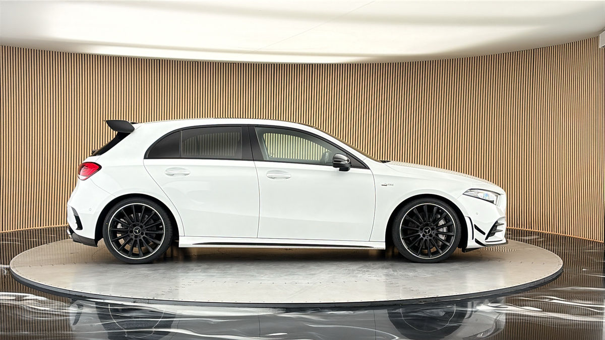 Mercedes-Benz A Class Image 16