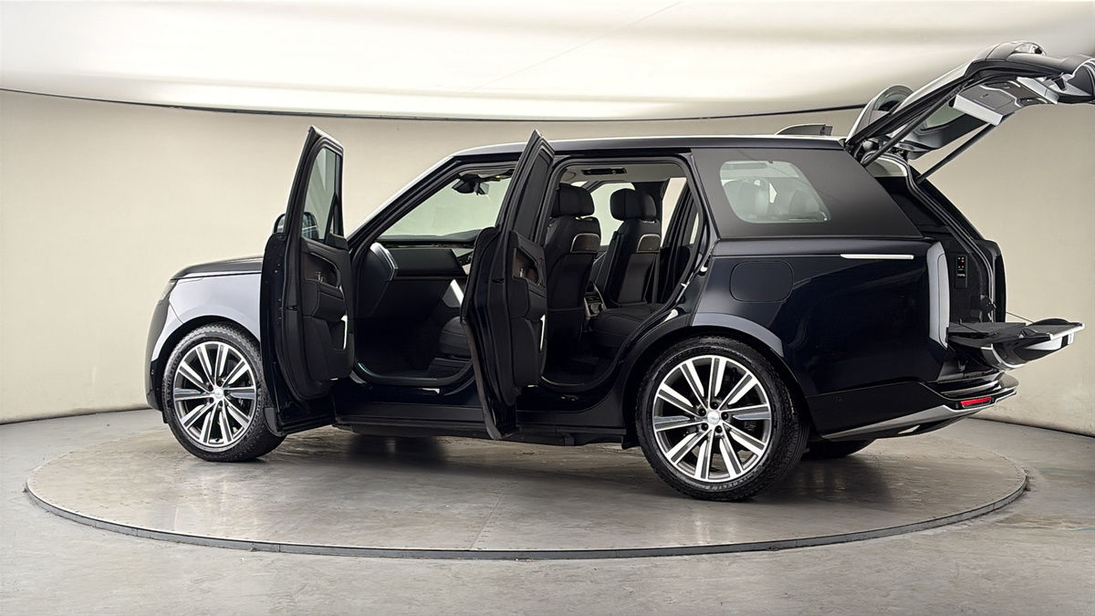 More views of Land Rover Range Rover