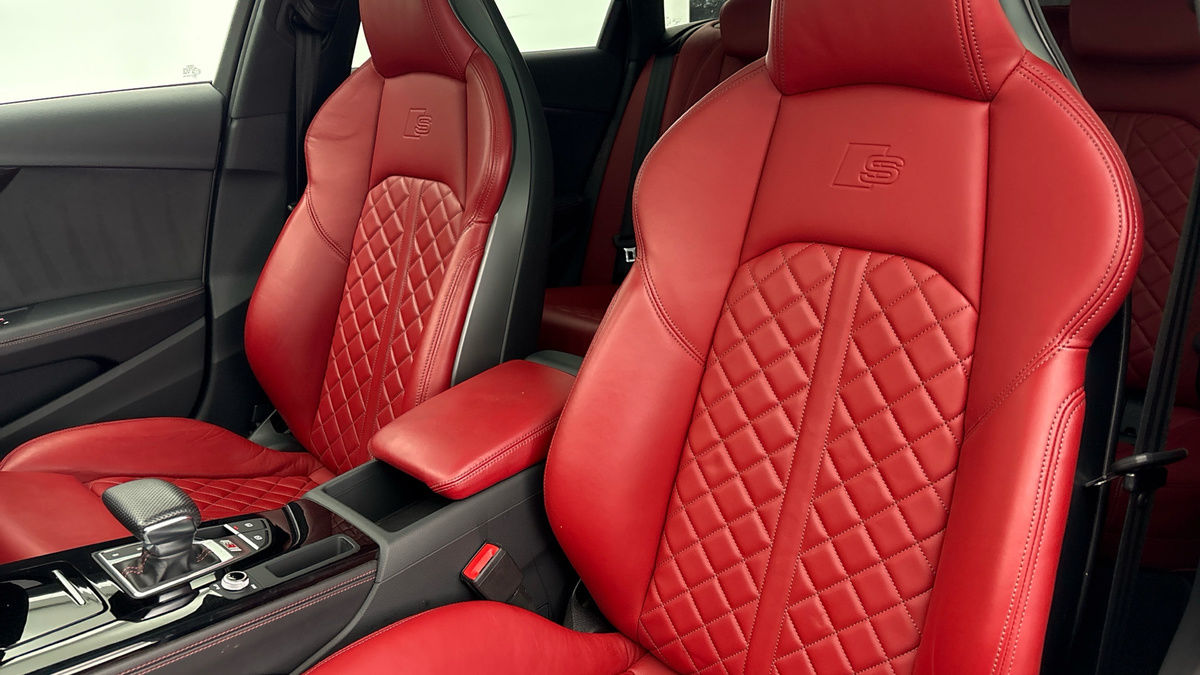 Audi S4 Avant Image 7