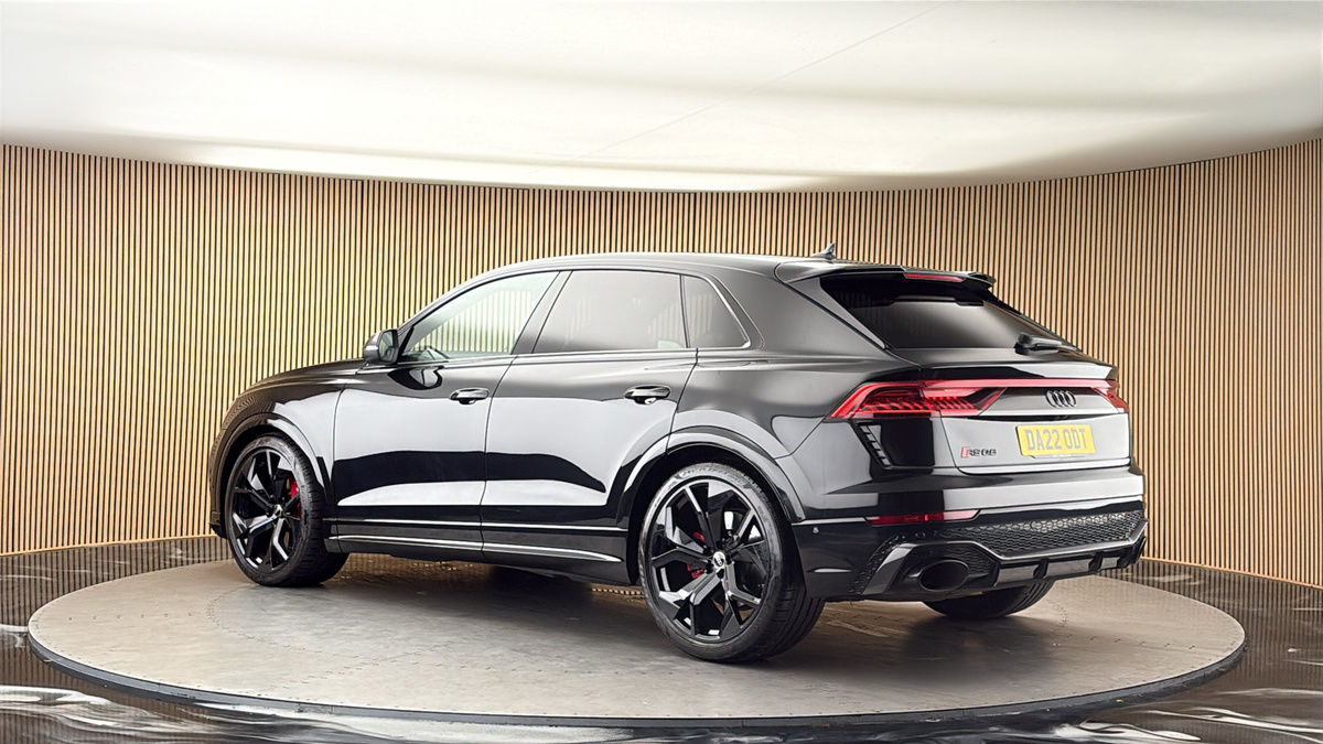 More views of Audi RSQ8