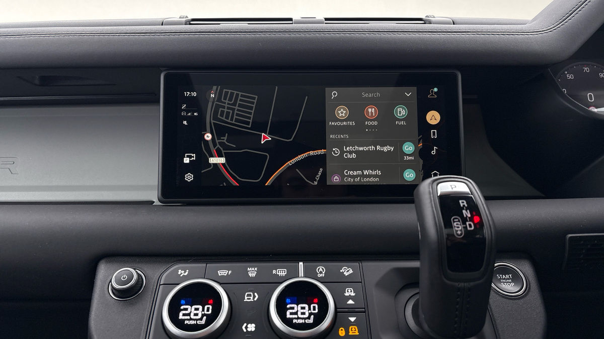 Land Rover Defender 110 Urban Image 17