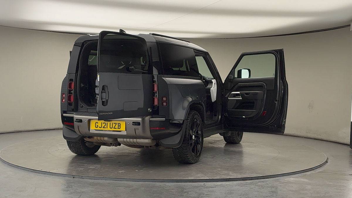 More views of Land Rover Defender 90