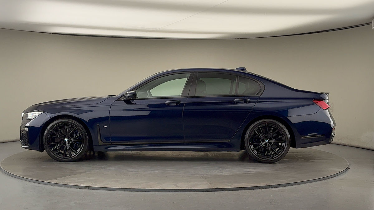 BMW 7 Series Image 15