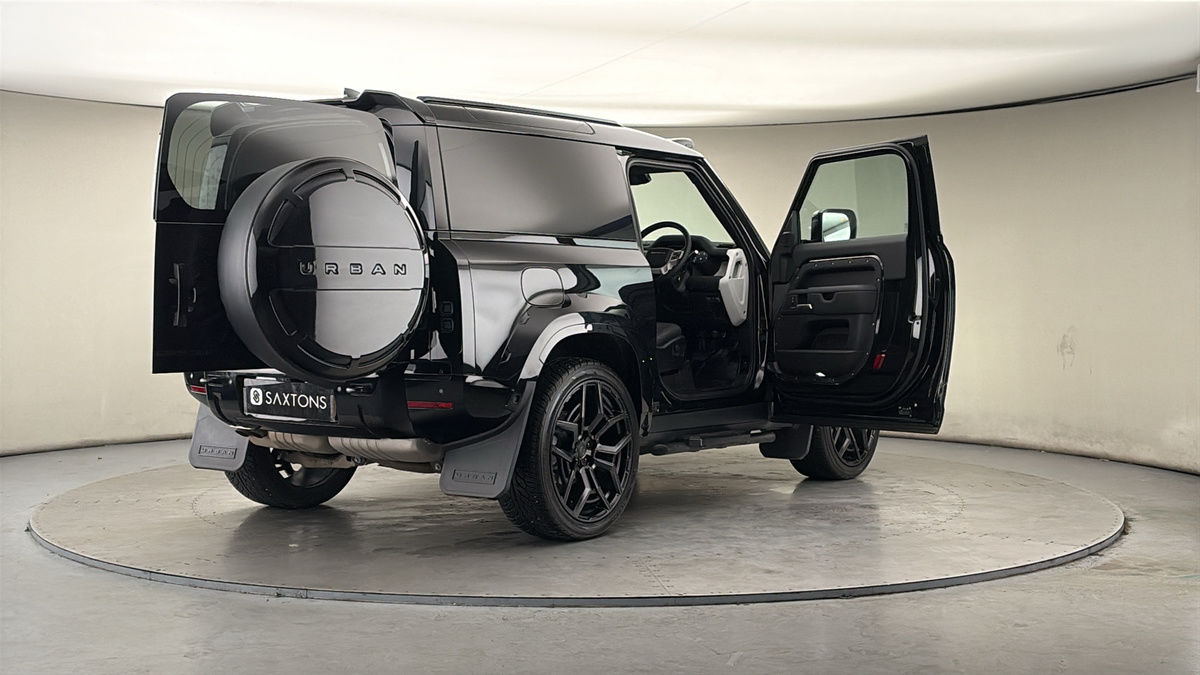 More views of Land Rover Defender 90