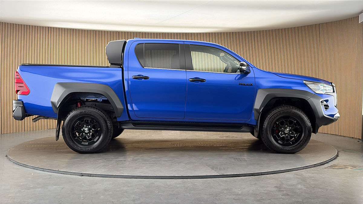 Toyota Hilux Image 16