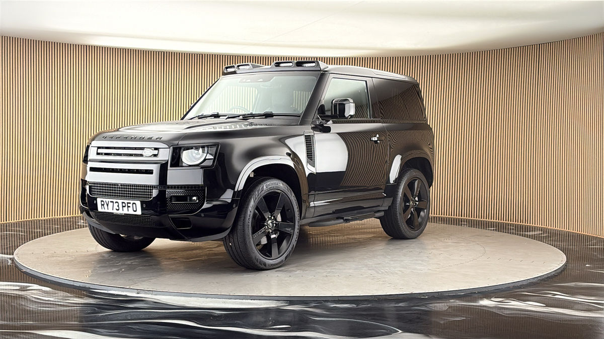 More views of Land Rover Defender 90