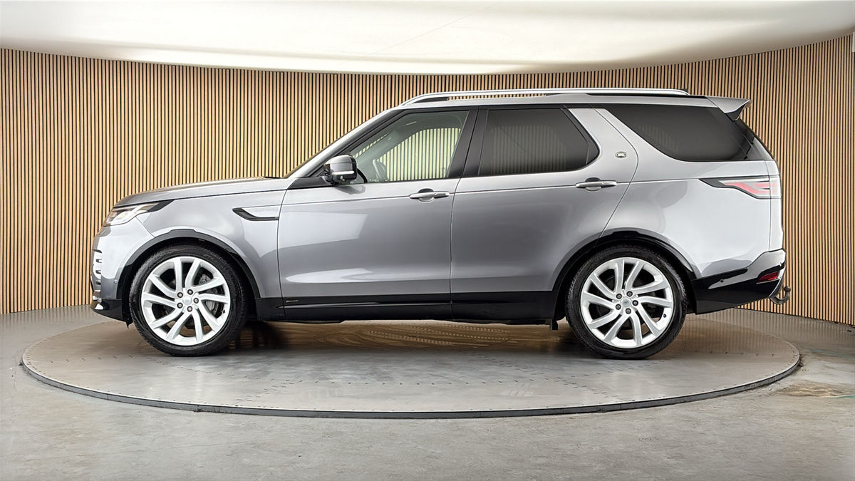 More views of Land Rover Discovery
