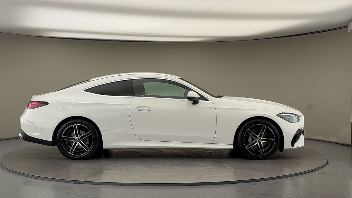 Mercedes-Benz CLE Image 16