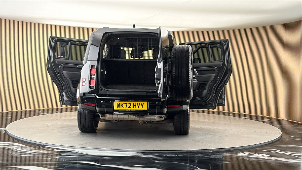 More views of Land Rover Defender 110