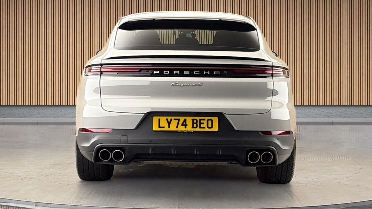 Porsche Cayenne Image 4