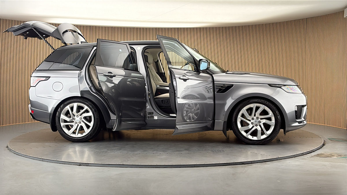 More views of Land Rover Range Rover Sport