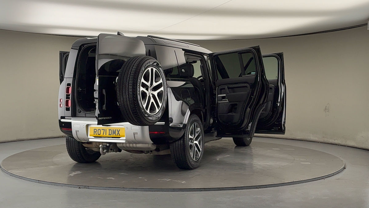 More views of Land Rover Defender 110