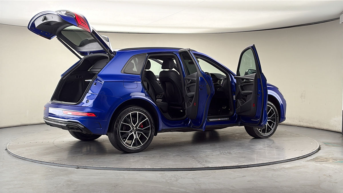 More views of Audi Q5