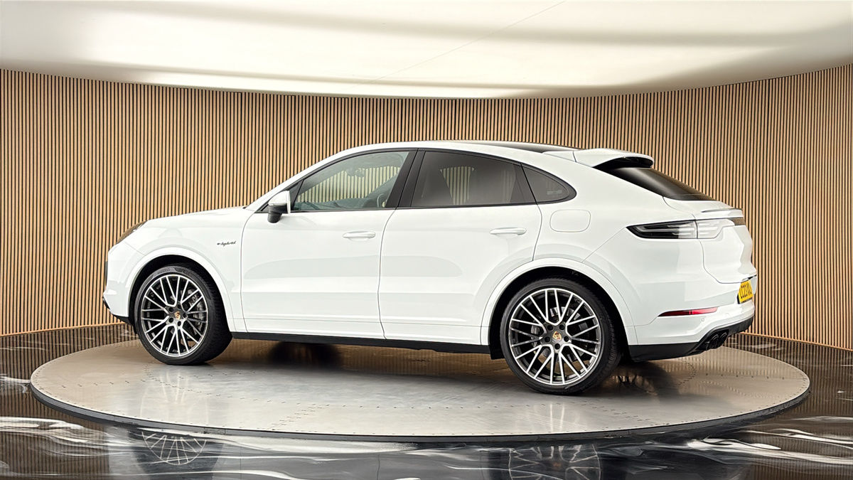 More views of Porsche Cayenne