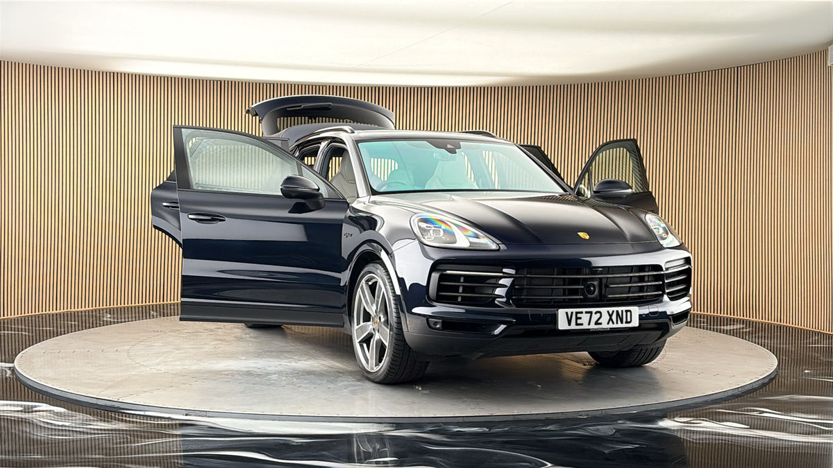 More views of Porsche Cayenne