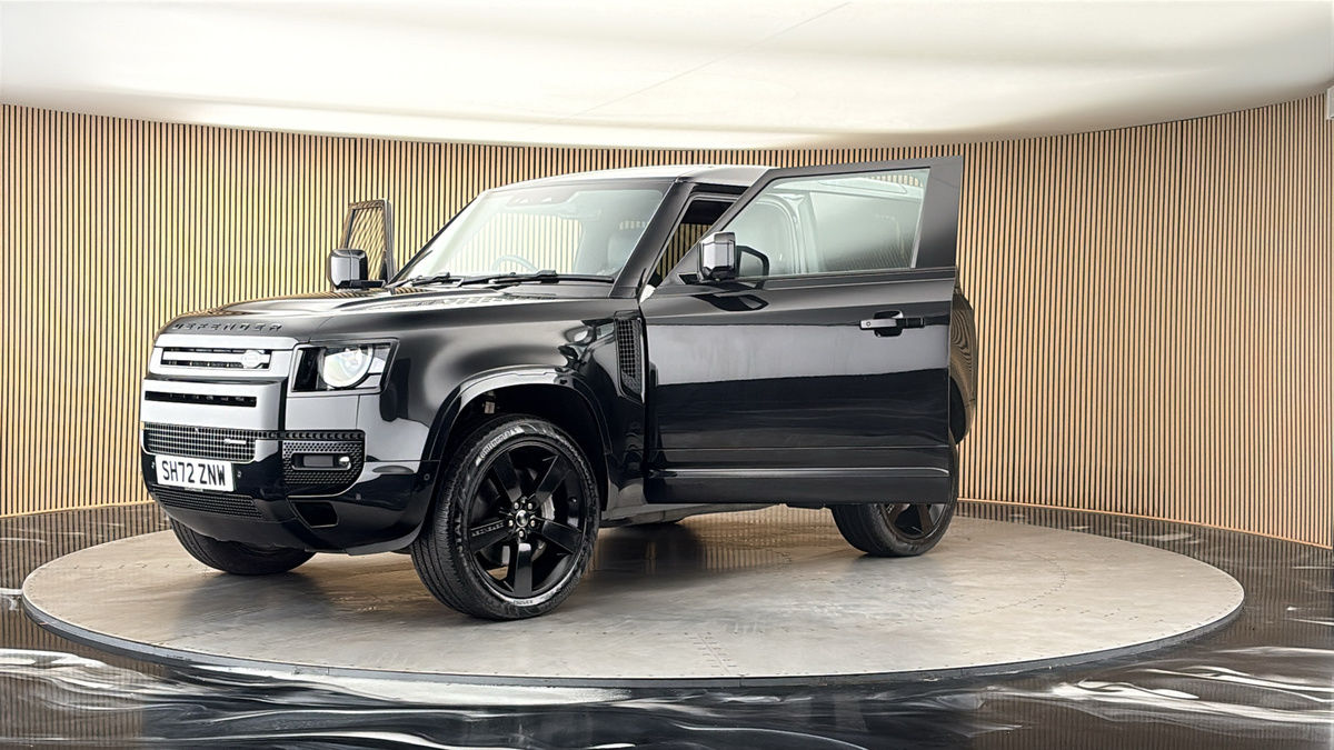 Land Rover Defender 90 Image 22