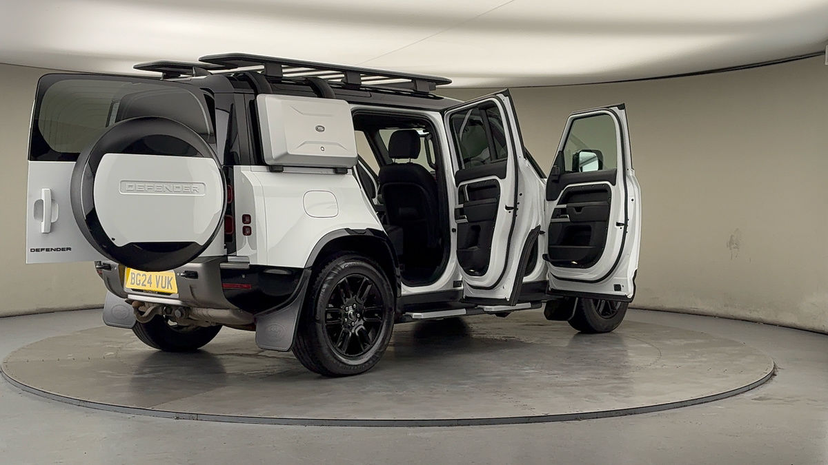 More views of Land Rover Defender 110