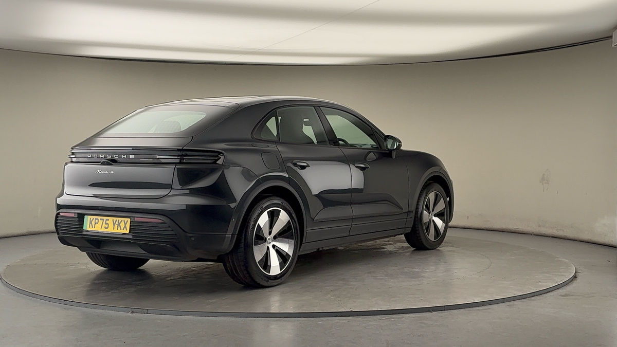 More views of Porsche Macan