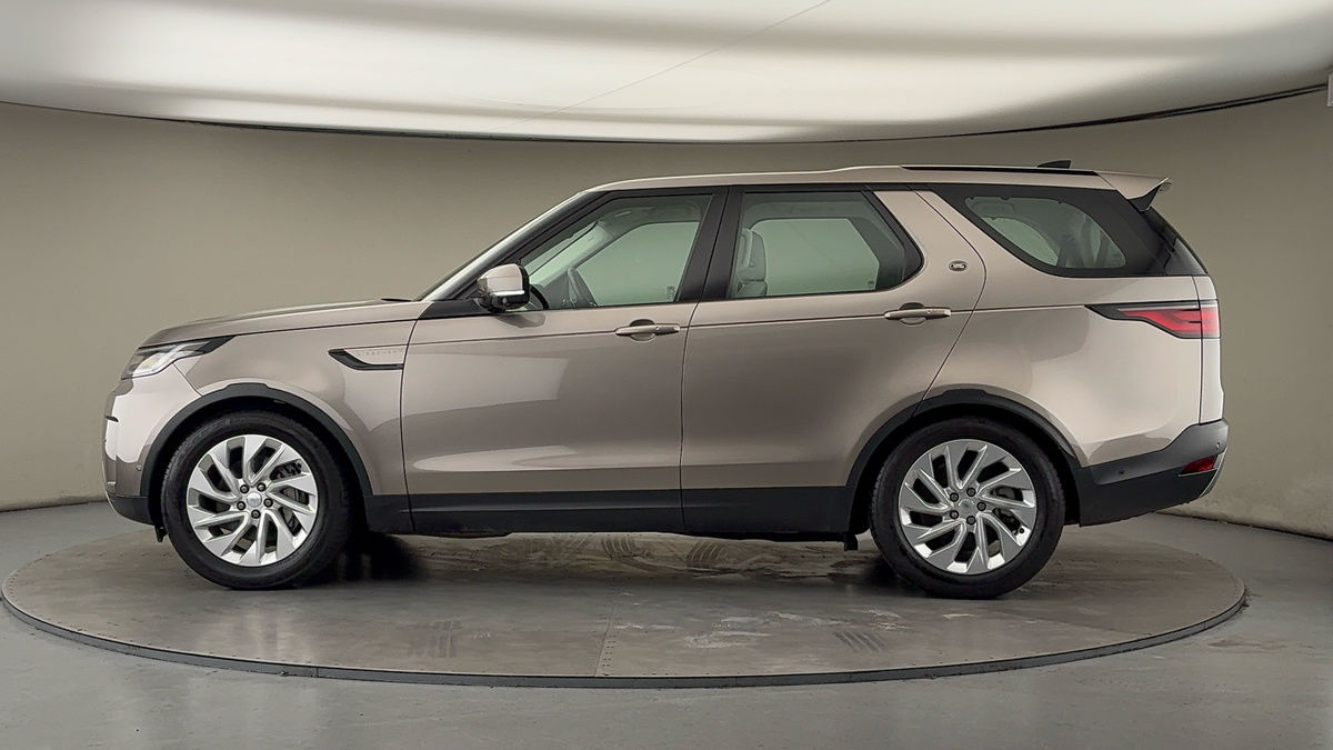 More views of Land Rover Discovery