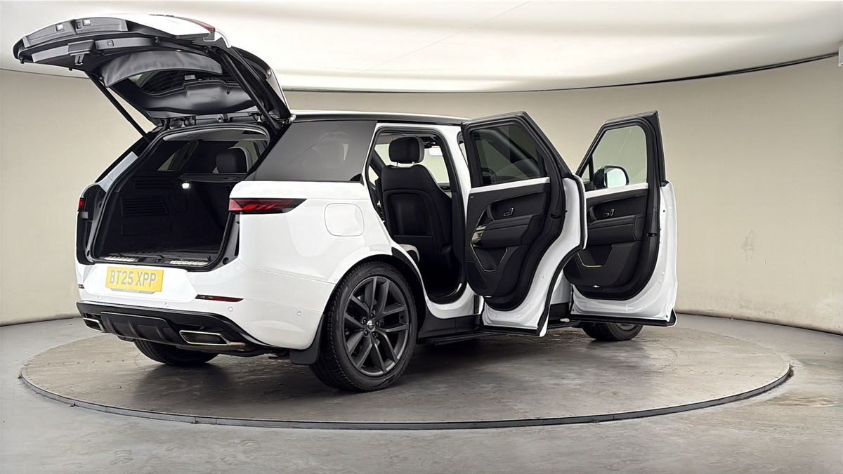 More views of Land Rover Range Rover Sport