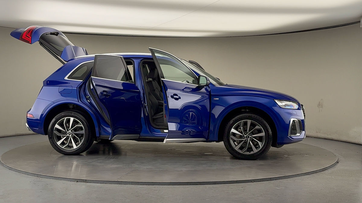 More views of Audi Q5