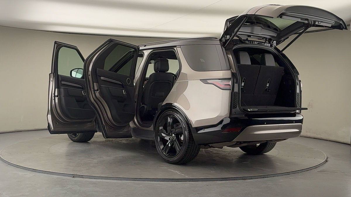 More views of Land Rover Discovery