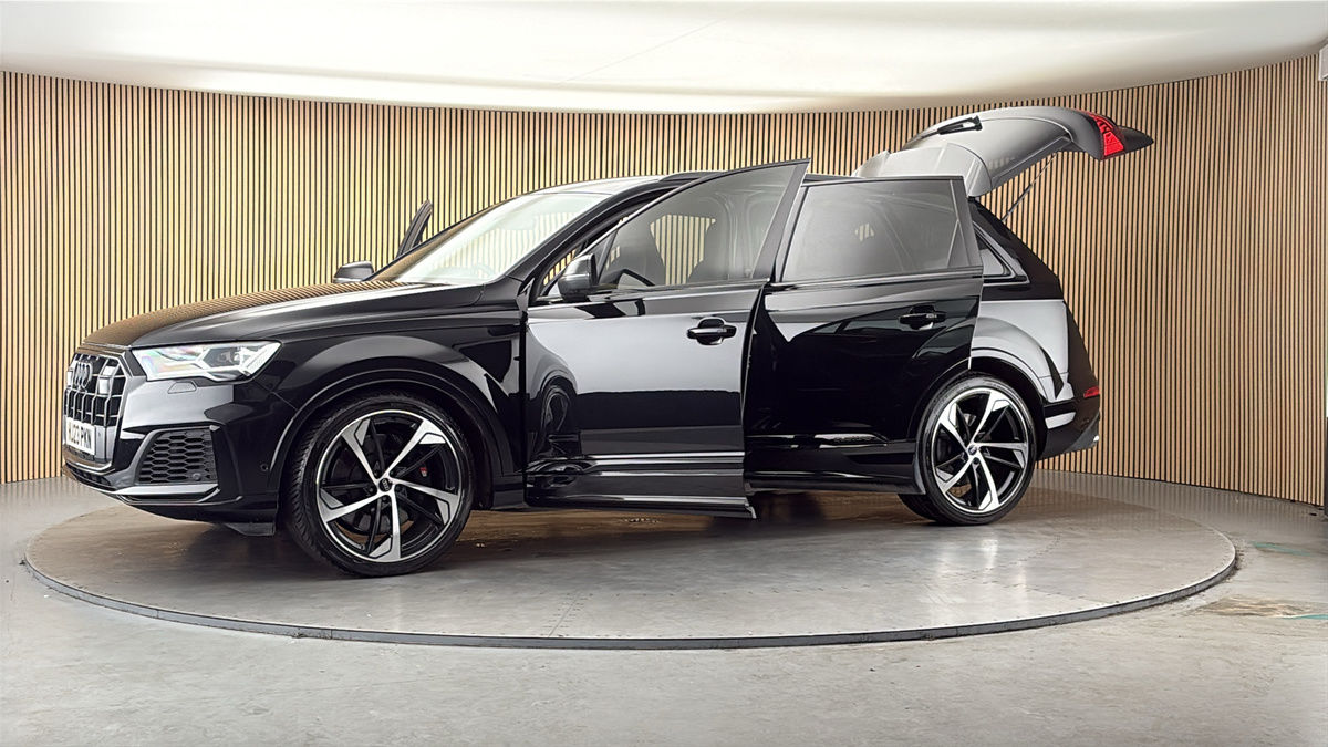 More views of Audi SQ7