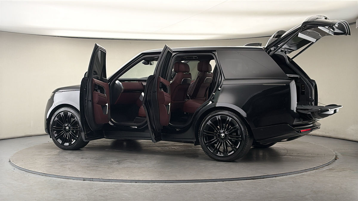 More views of Land Rover Range Rover