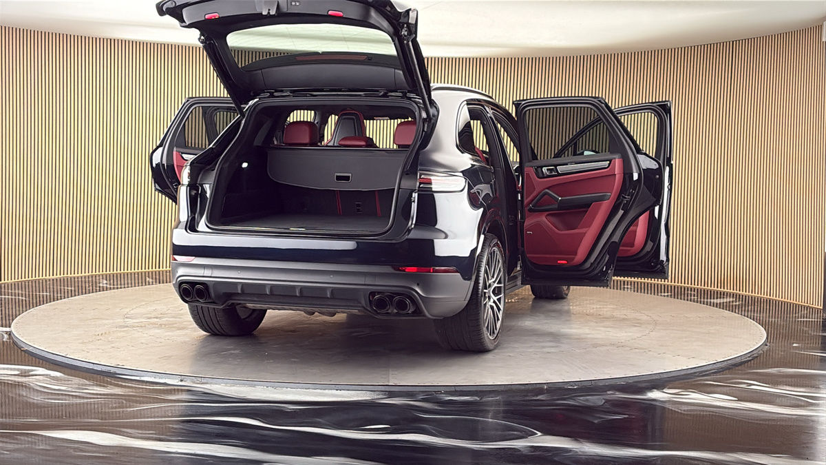More views of Porsche Cayenne