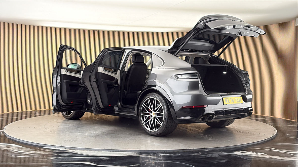 More views of Porsche Cayenne